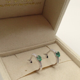 orecchini oro bianco brillanti e smeraldi