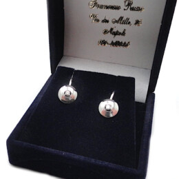 orecchini in oro bianco con brillante centrale