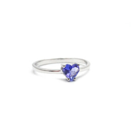 anello con la tanzanite naurale